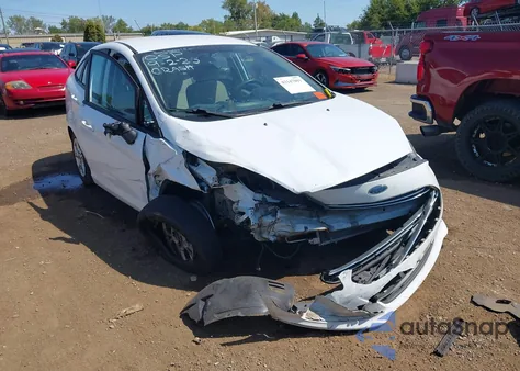 2014 Ford Fiesta Se z USA, uszkodzony, nr VIN 3FADP4BJ3EM131167